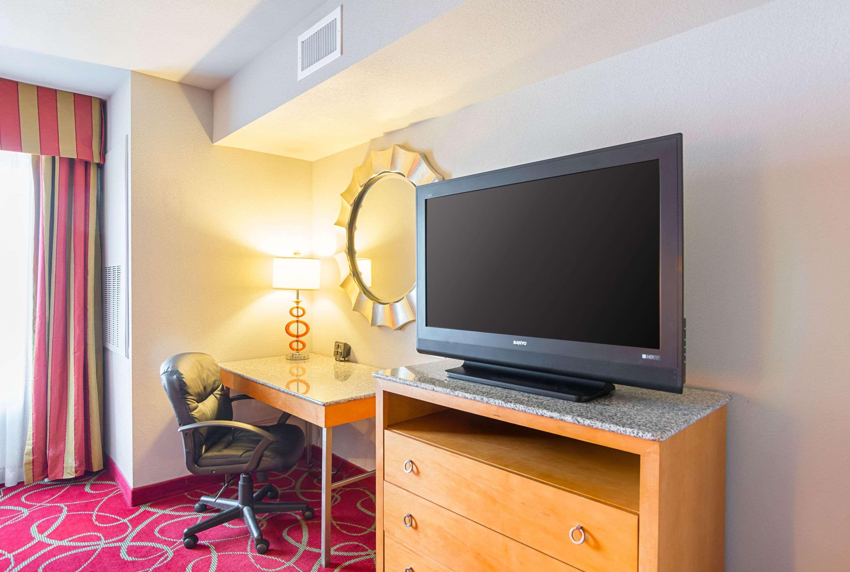 Comfort Suites At Virginia Center Commons Glen Allen Exteriör bild