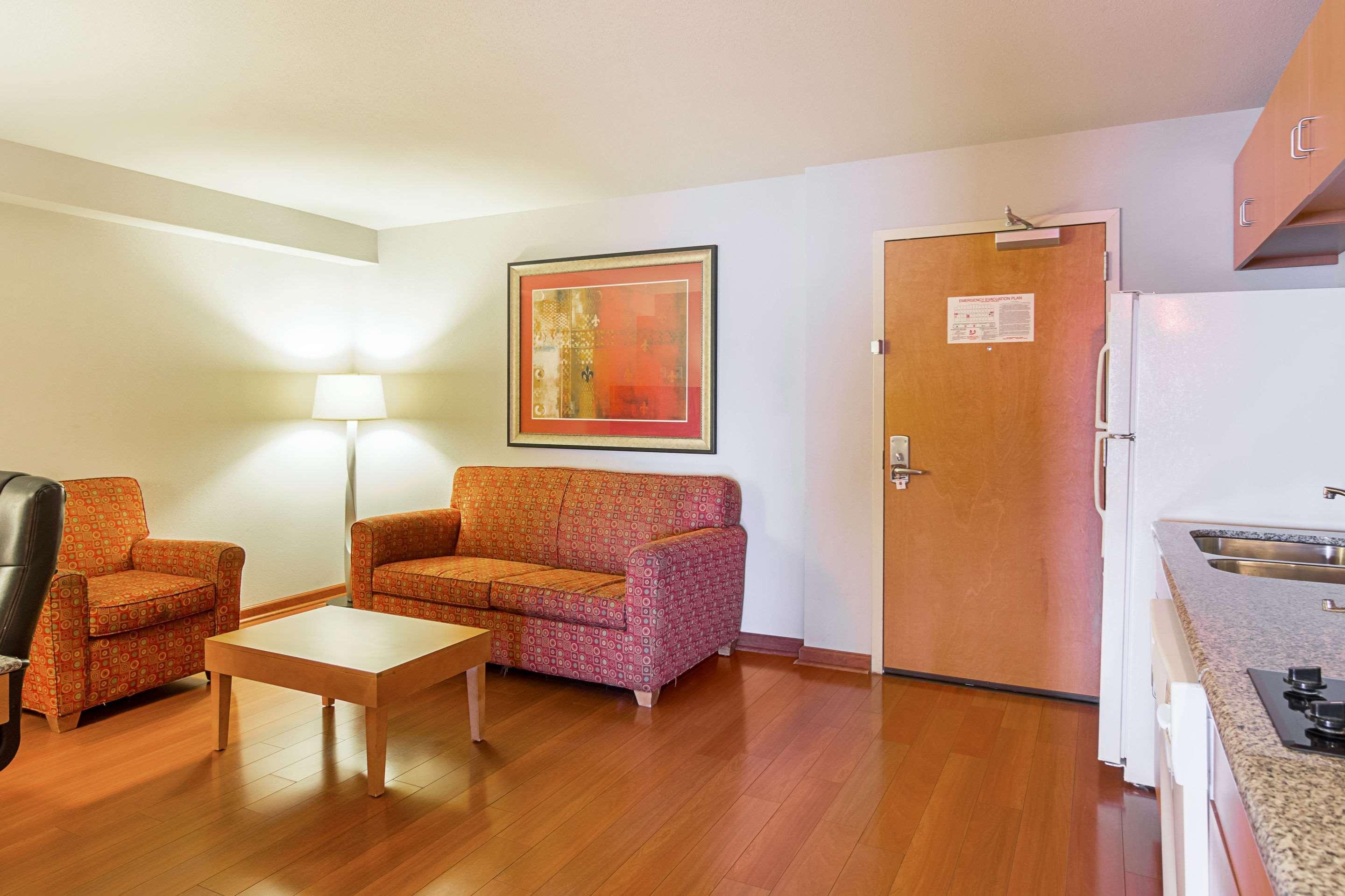 Comfort Suites At Virginia Center Commons Glen Allen Exteriör bild