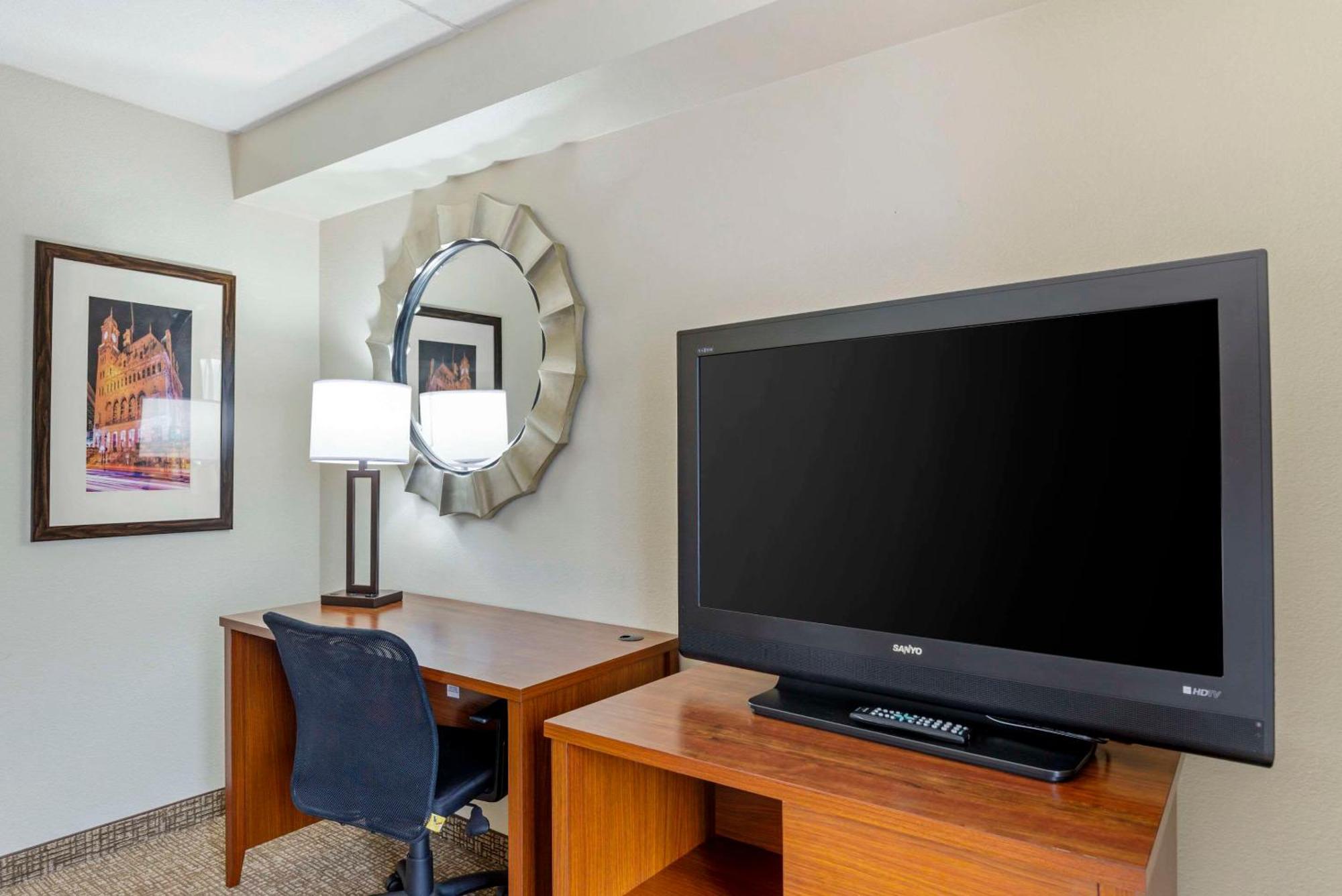Comfort Suites At Virginia Center Commons Glen Allen Exteriör bild