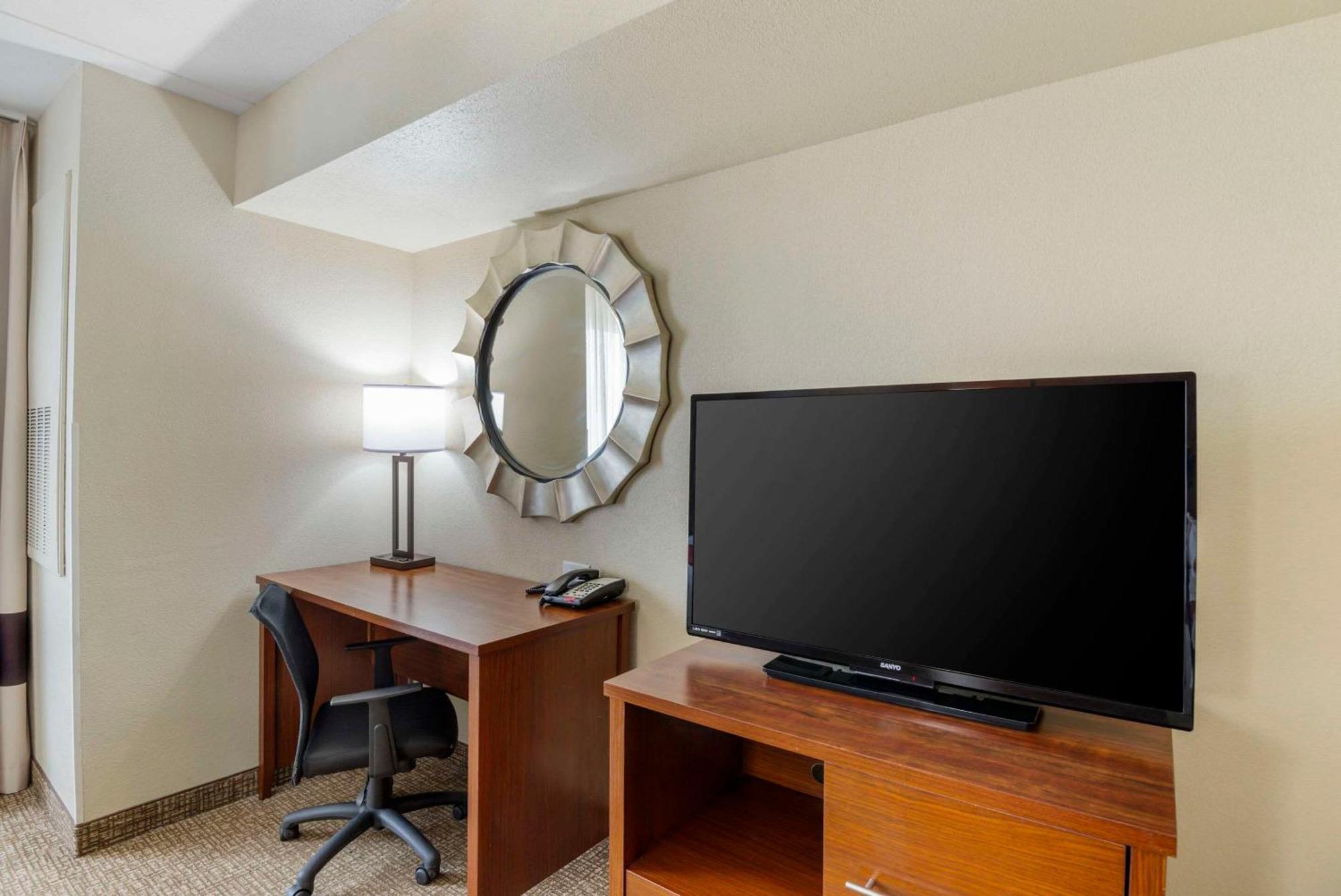 Comfort Suites At Virginia Center Commons Glen Allen Exteriör bild